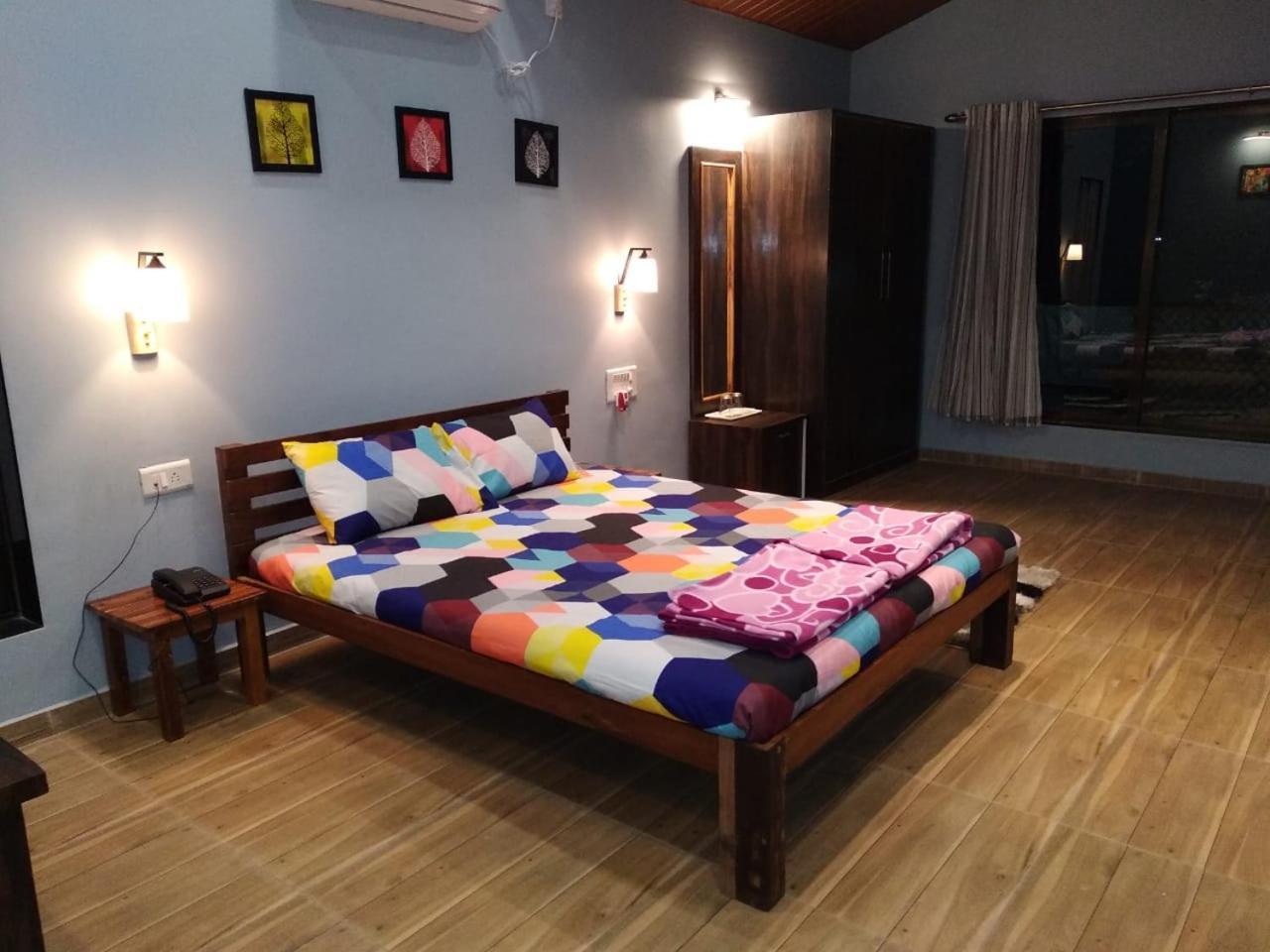 Rutu Enclave Bed & Breakfast Murūd Екстериор снимка